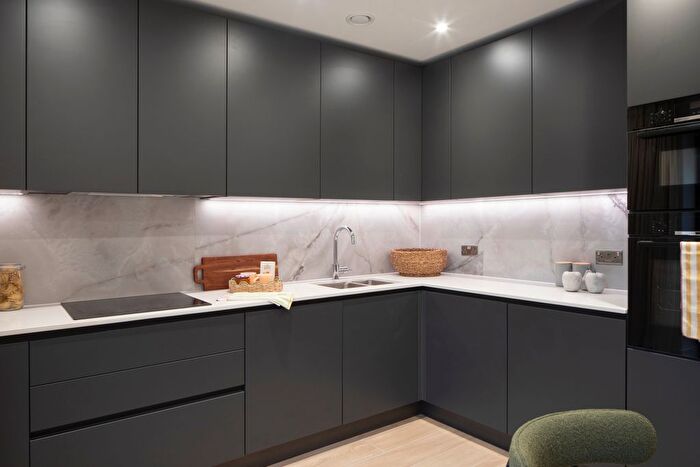 4 Bedroom Town House For Sale In Frankum Mews, N17