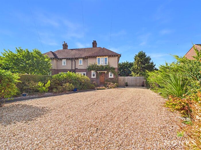 3 Bedroom Semi-Detached House For Sale In Harlescott Crescent, Shrewsbury, SY1