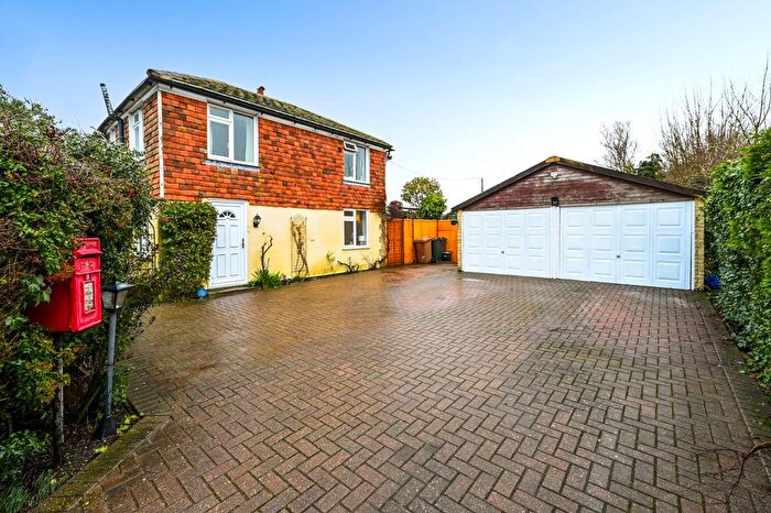4 Bedroom Detached House For Sale In Canterbury Road, Brabourne Lees, TN25