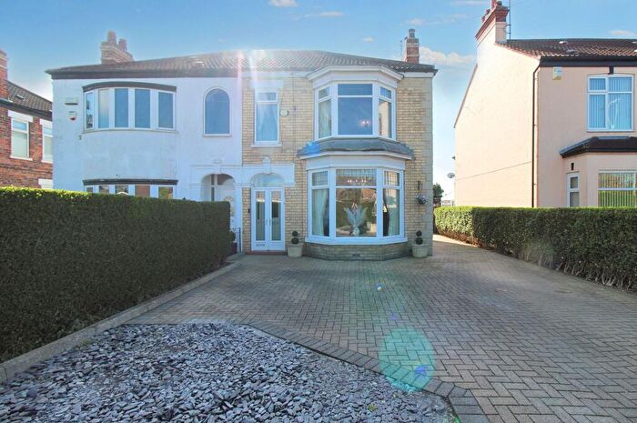 4 Bedroom Semi-Detached House For Sale In Holderness Road, Hull, HU9