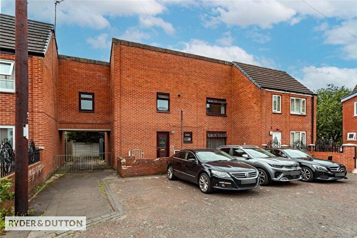 4 Bedroom Terraced House For Sale In Ditton Mead Close, Smallbridge, Rochdale, Greater Manchester, OL12