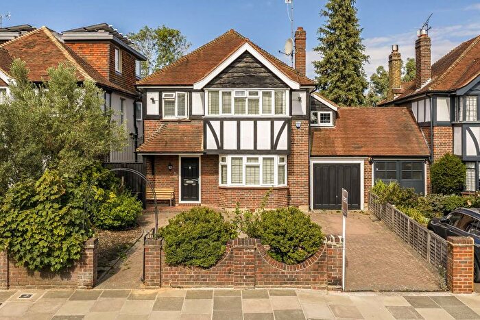 5 Bedroom Property For Sale In Petersham Road, Ham, TW10
