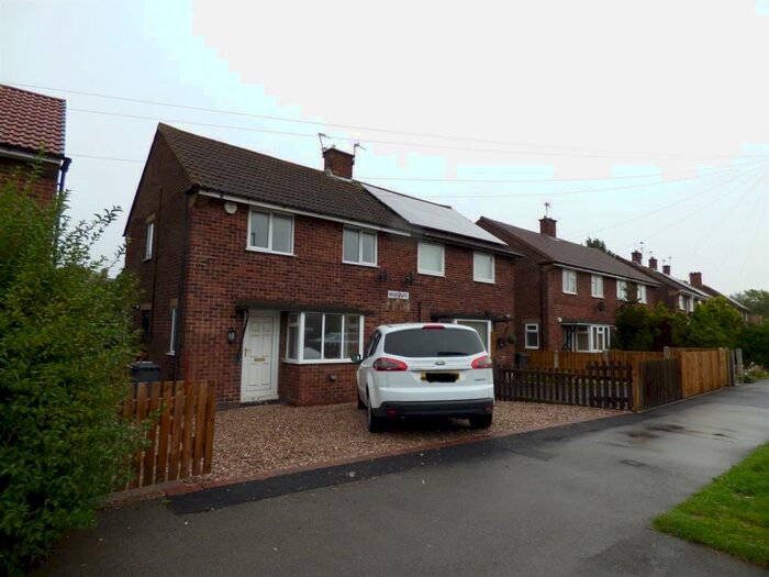 3 Bedroom Semi-Detached House To Rent In Briar Gate, Long Eaton, Nottingham, NG10