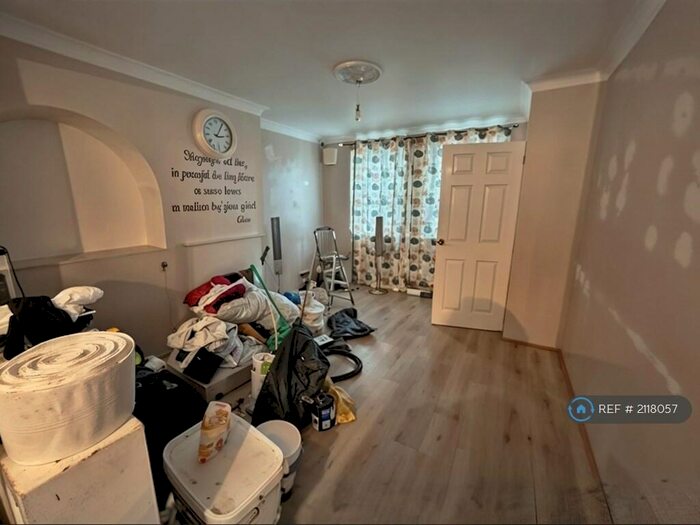 3 Bedroom Terraced House To Rent In Ingoldsby Road, Gravesend, DA12