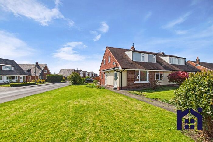 2 Bedroom Flat For Sale In Longfield, Penwortham, PR1
