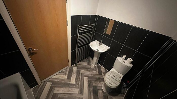1 Bedroom Apartment To Rent In Park Street - Central Luton - Bedroom With Parking -, LU1