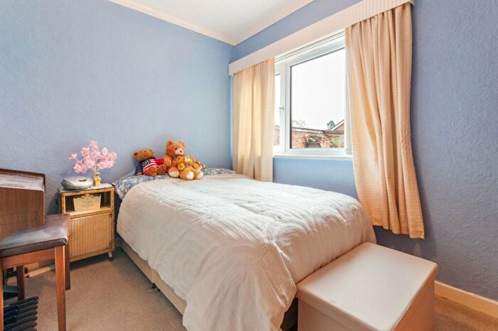 3 Bedroom Bungalow For Sale In Kings Avenue, Brigg, North Lincolnshire, DN20