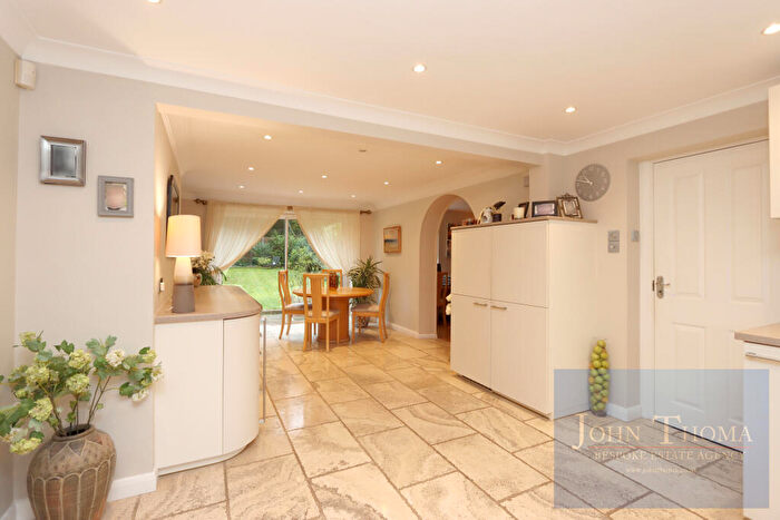 5 Bedroom Detached House For Sale In Bracken Drive, Chigwell, Essex, IG7