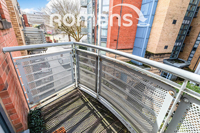 2 Bedroom Flat To Rent In The Metropolitan, Redcliff Backs, Bristol, BS1