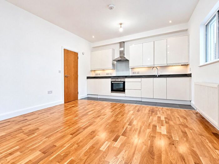1 Bedroom Flat To Rent In Golders Green Road, London, NW11