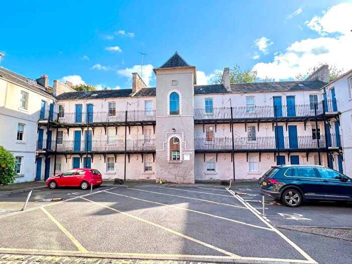 1 Bedroom Flat To Rent In Patriothall, Stockbridge, Edinburgh, EH3