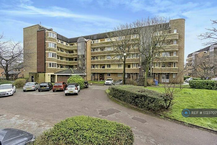 2 Bedroom Flat To Rent In Minster Court, Liverpool, L7