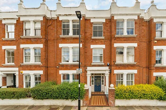 2 Bedroom Flat For Sale In Hargrave Road, Archway, N19