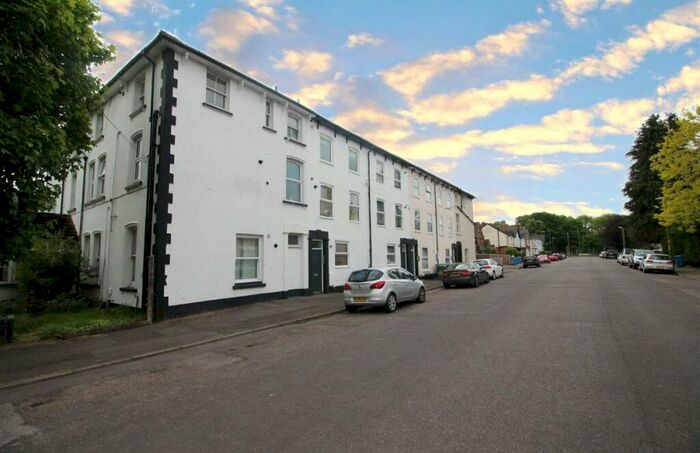 1 Bedroom Flat To Rent In Southampton Street, Farnborough, Hampshire, GU14