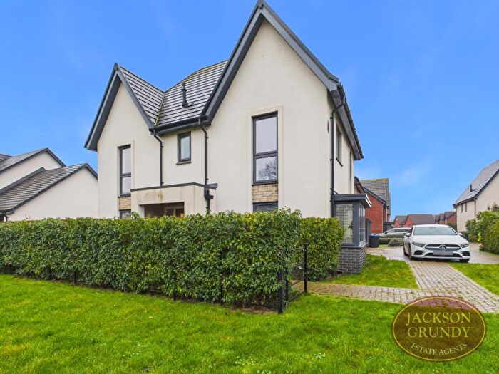 4 Bedroom Detached House For Sale In Croxden Way, Monksmoor, NN11