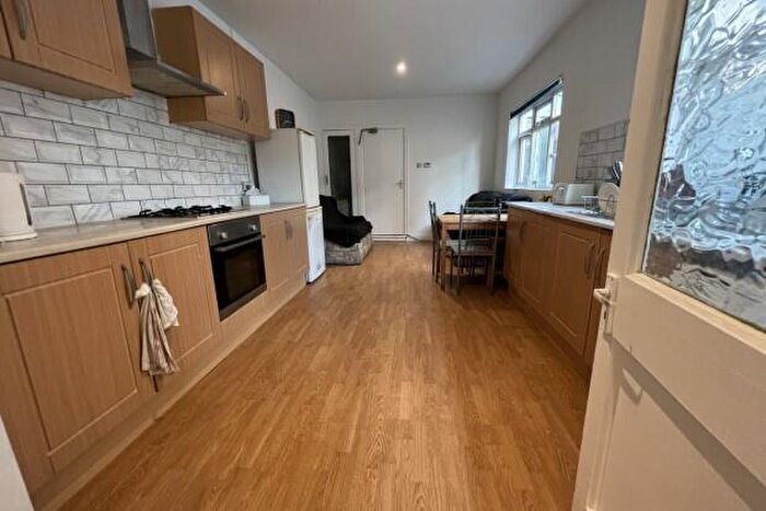 5 Bedroom Terraced House To Rent In North Road Cardiff, CF10