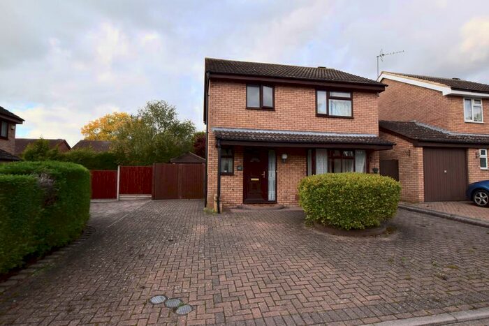 3 Bedroom Detached House To Rent In Stokenchurch Place, Bradwell Common, MK13