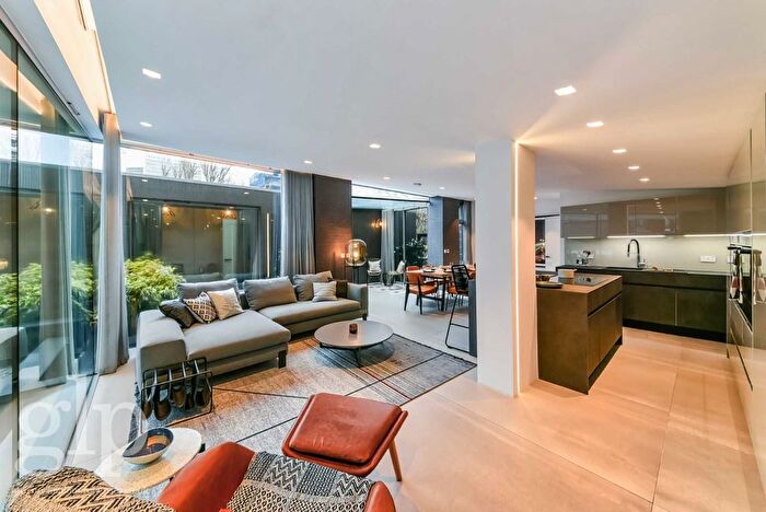 3 Bedroom Flat To Rent In The Water Gardens, Hyde Park, W2