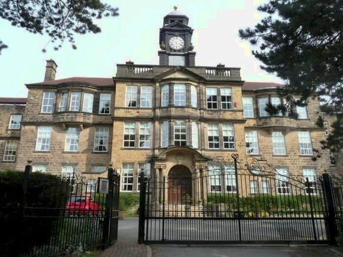 2 Bedroom Flat To Rent In The Mansion, Lady Lane, Bingley, West Yorkshire, BD16