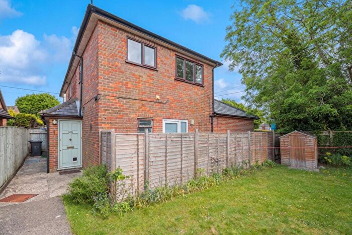 1 Bedroom Flat For Sale In Main Road, Naphill, HP14