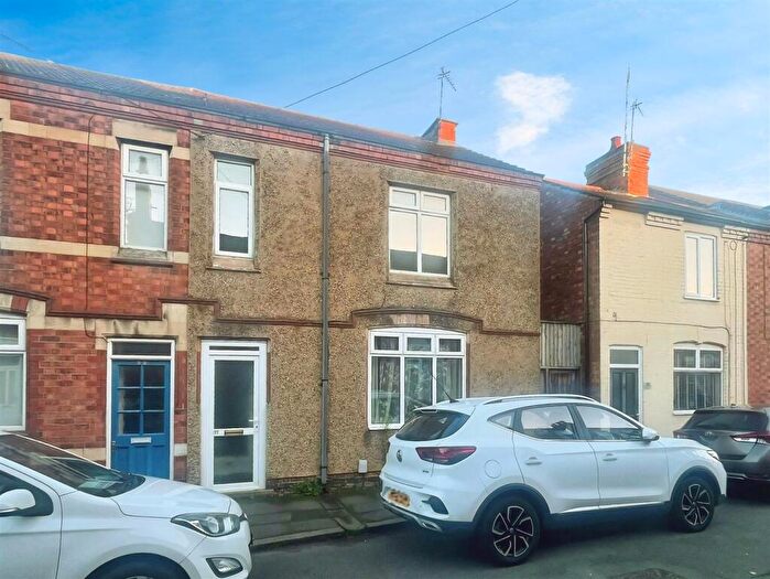 3 Bedroom Terraced House To Rent In Club Street, Kettering, Northants, NN16