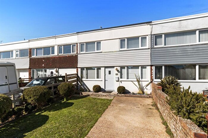 3 Bedroom House To Rent In Coast Road, Pevensey Bay, Pevensey, BN24