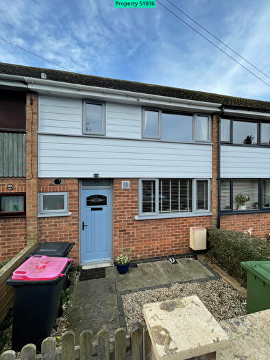 3 Bedroom Terraced House For Sale In Castle Road, Hartshill, Nuneaton, CV10
