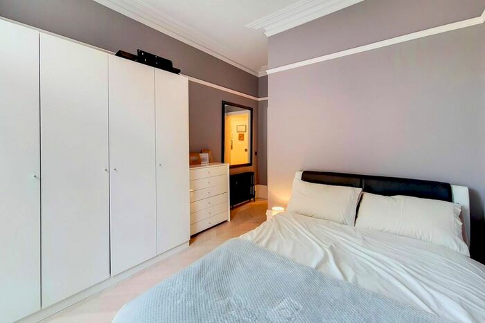 2 Bedroom Flat To Rent In Greenhill Road, Harrow, HA1