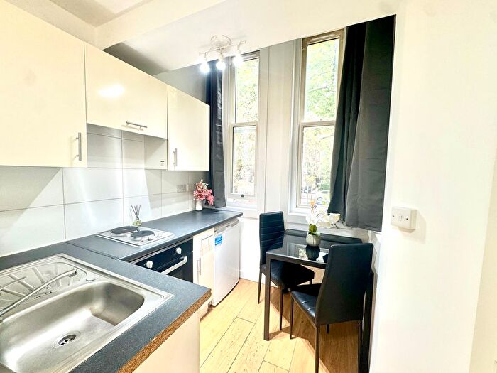 Studio To Rent In Fitzjohns Ave, London, NW3