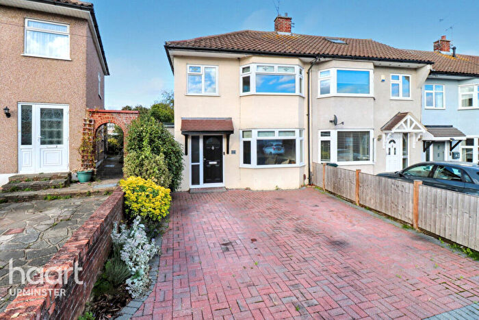 3 Bedroom End Of Terrace House For Sale In Severn Drive, Upminster, RM14