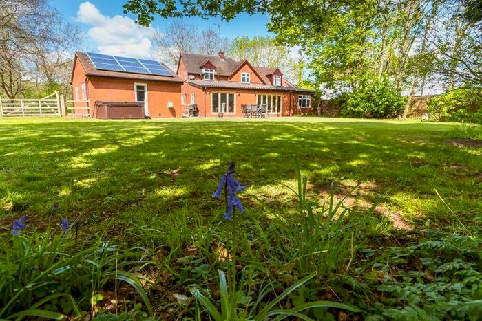 3 Bedroom Detached House For Sale In Hurcott Manor Cottage, Hurcott, DY10