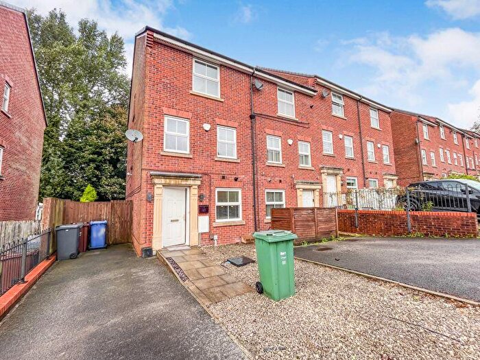 4 Bedroom Property To Rent In Stonemere Drive, Radcliffe, Manchester, M26