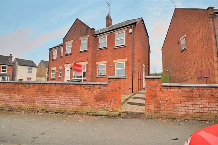 2 Bedroom Terraced House To Rent In Green Lane, Worcester WR3