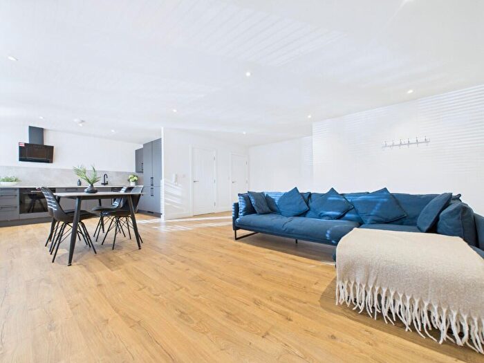 2 Bedroom Apartment To Rent In Apt, Napier Street, Sheffield, S11