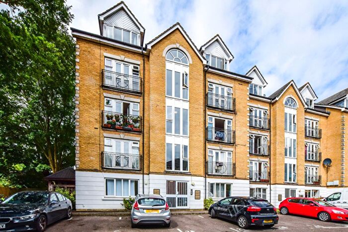 1 Bedroom Flat For Sale In Beverley Mews, Crawley, RH10