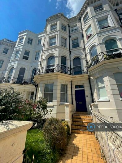 2 Bedroom Flat To Rent In Cambridge Road, Hove, BN3