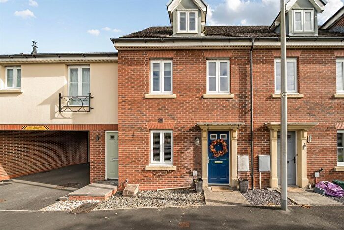 3 Bedroom Town House For Sale In Birch Rock Road, Pontarddulais, Swansea, SA4