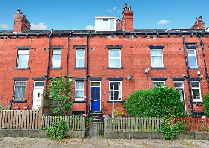 3 Bedroom Terraced House For Sale In Park Avenue, Armley, Leeds, LS12