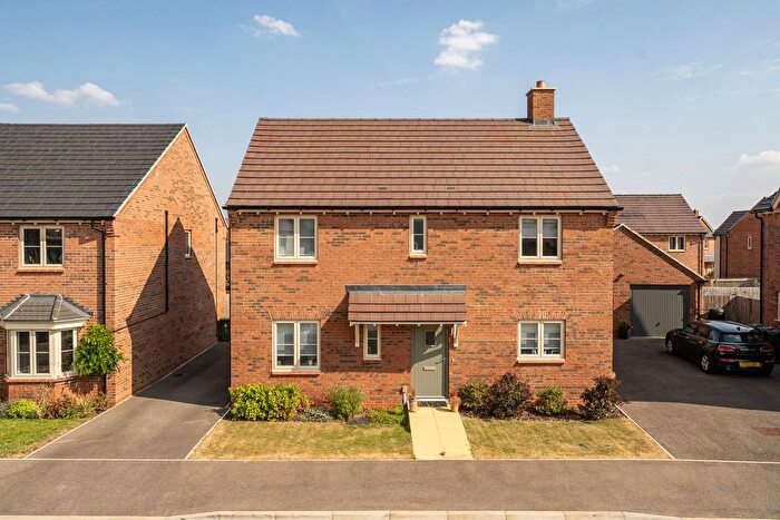 4 Bedroom Detached House For Sale In Edinburgh Grove, Clifton, Shefford, SG17