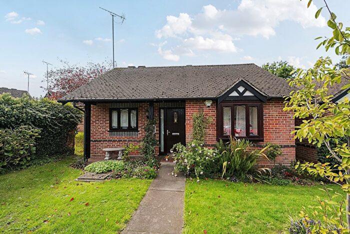 2 Bedroom Bungalow For Sale In Sherwood Gardens, Henley-On-Thames, Oxfordshire, RG9