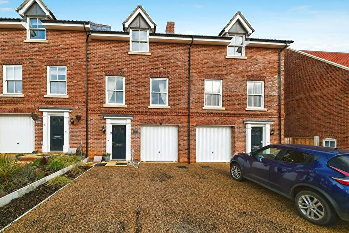 4 Bedroom Terraced House For Sale In Lapwing Lane, Hunstanton, Norfolk, PE36