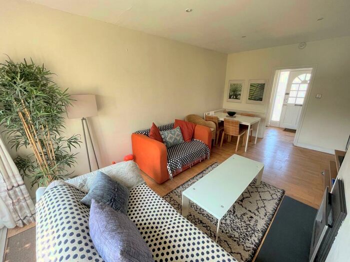 2 Bedroom Semi-Detached Bungalow For Sale In Thistleboon Drive, Mumbles, Swansea, SA3