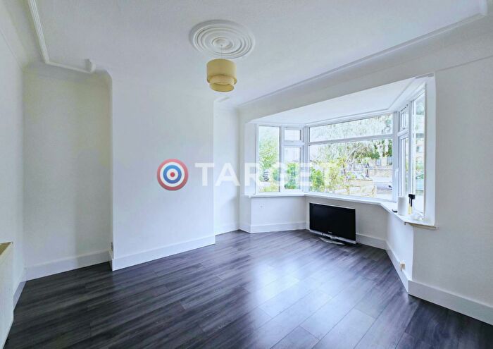 3 Bedroom End Of Terrace House To Rent In Dysons Road, London, N18