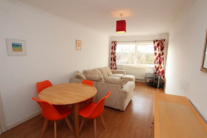 2 Bedroom Apartment To Rent In Clumber Court, Clumber Crescent South, The Park, Nottingham, NG7
