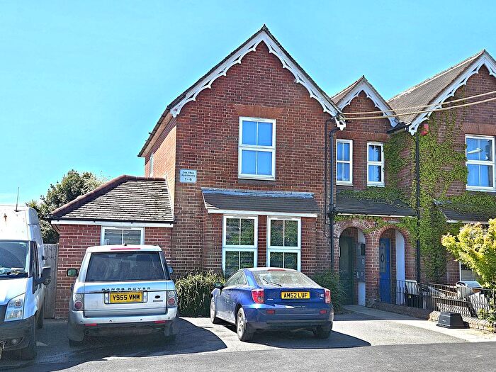 6 Bedroom Semi-Detached House For Sale In Winchester Road, Bishops Waltham, Southampton, Hampshire, SO32