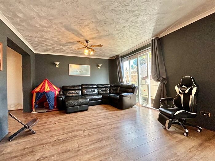 5 Bedroom Detached House For Sale In Sunview Avenue, Peacehaven, BN10