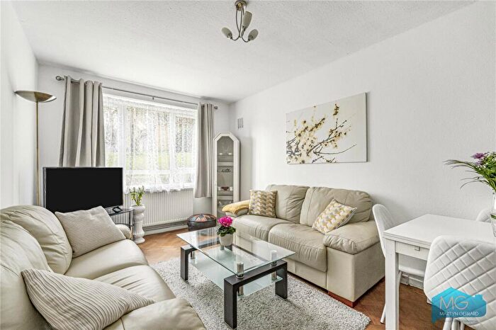 1 Bedroom Apartment For Sale In Crescent Road, Crouch End, London, N8
