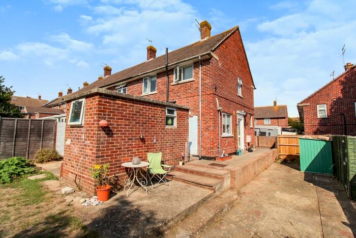 3 Bedroom End Of Terrace House To Rent In Spring Gardens, Weymouth, Dorset, DT4