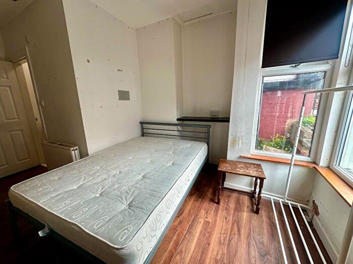 5 Bedroom House To Rent In Manor Drive, Leeds, West Yorkshire, LS6