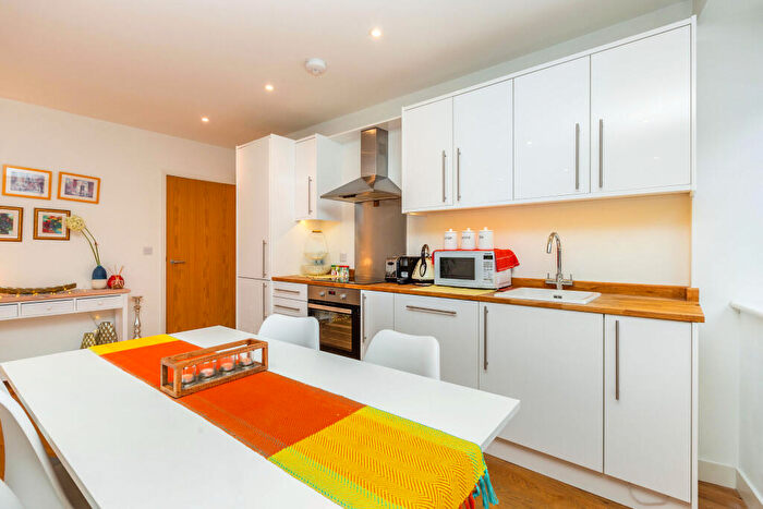 2 Bedroom Apartment To Rent In Barclay House, Summertown, OX2